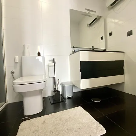 Apartamento En La Urbanizacion El Paraiso Apartment *