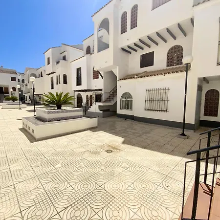 Apartamento En La Urbanizacion El Paraiso