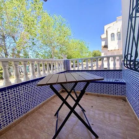 Apartamento En La Urbanizacion El Paraiso Apartamento *
